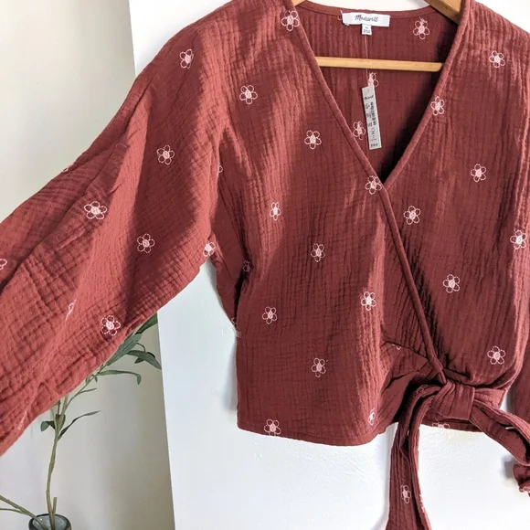 Sold on M! Madewell Lightspun Maira Flower Embroidered Tie Wrap Top - Picture 11 of 16